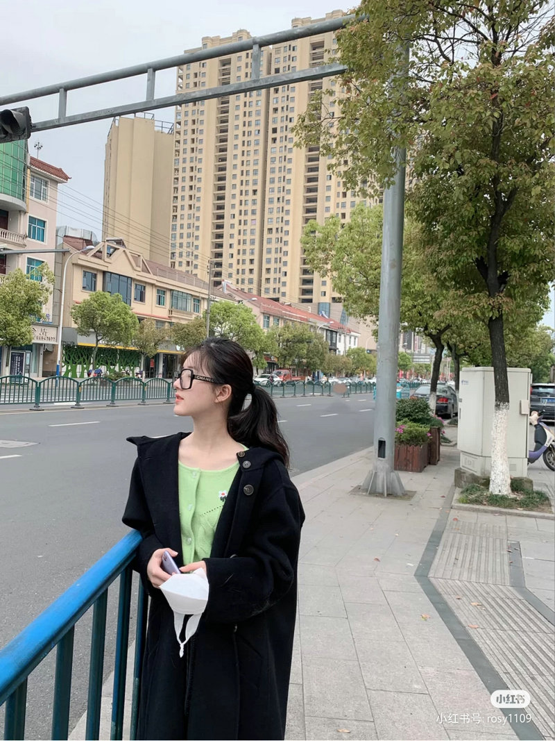 跟潘长江演小品的女演员